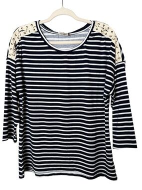 Truself Medium Striped Navy & Cream Lace-Up Shoulder Long Sleeve Tee